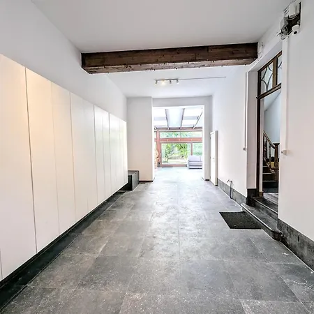 Casa Lairesse * لييج